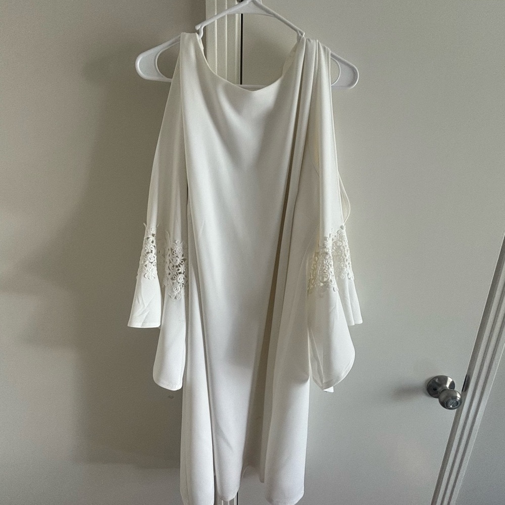 White long sleeve dressss